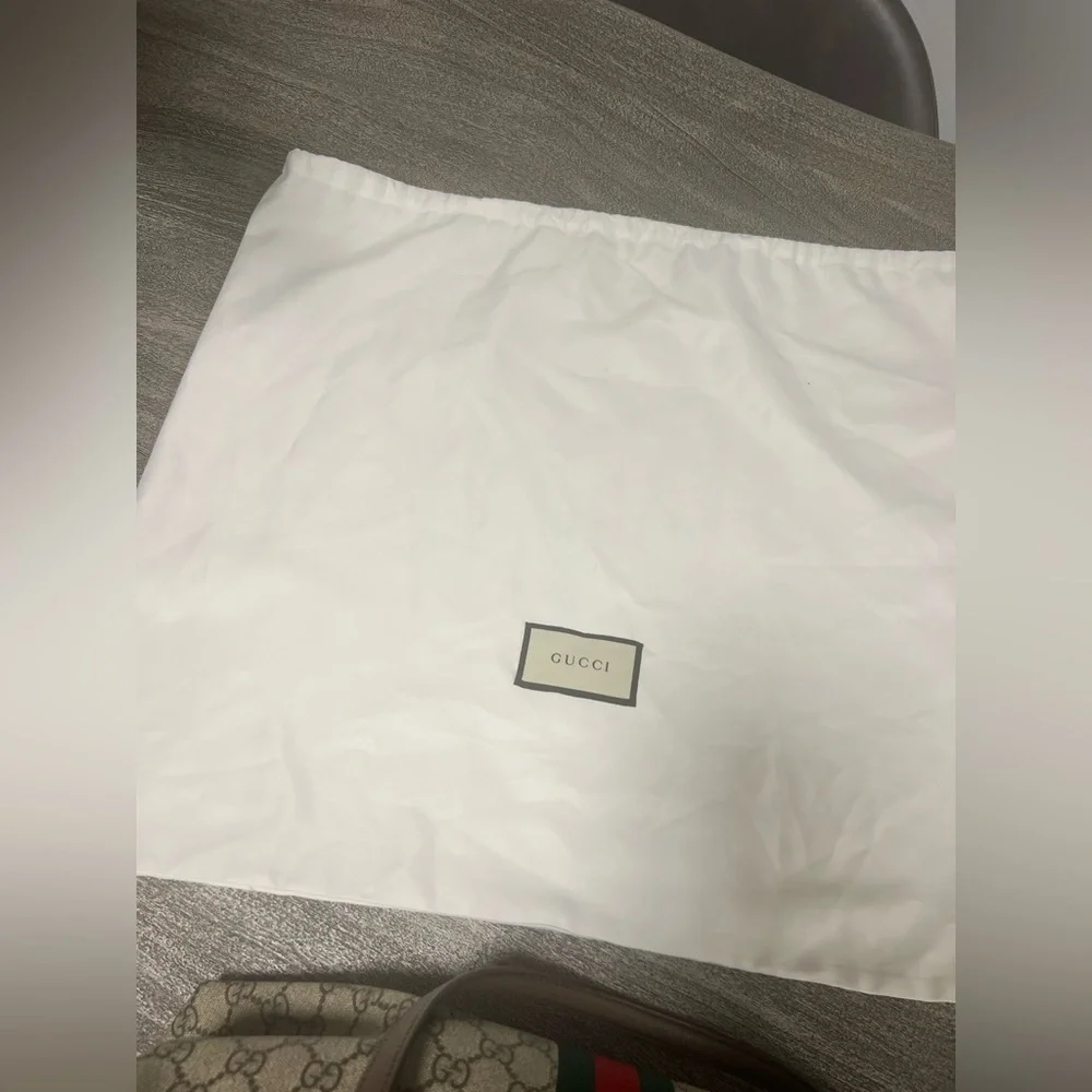 Gucci Tote Bag. - Picture 9 of 12